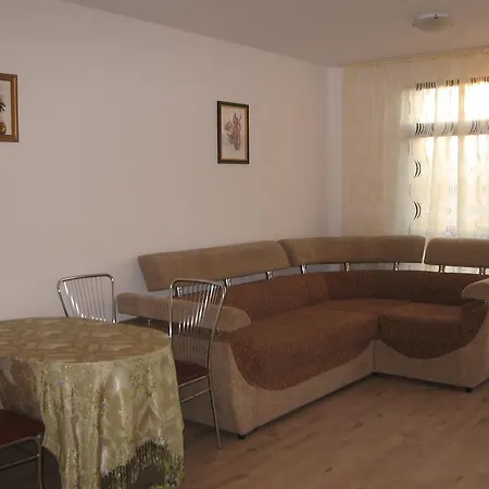 Evgeniya Apartment